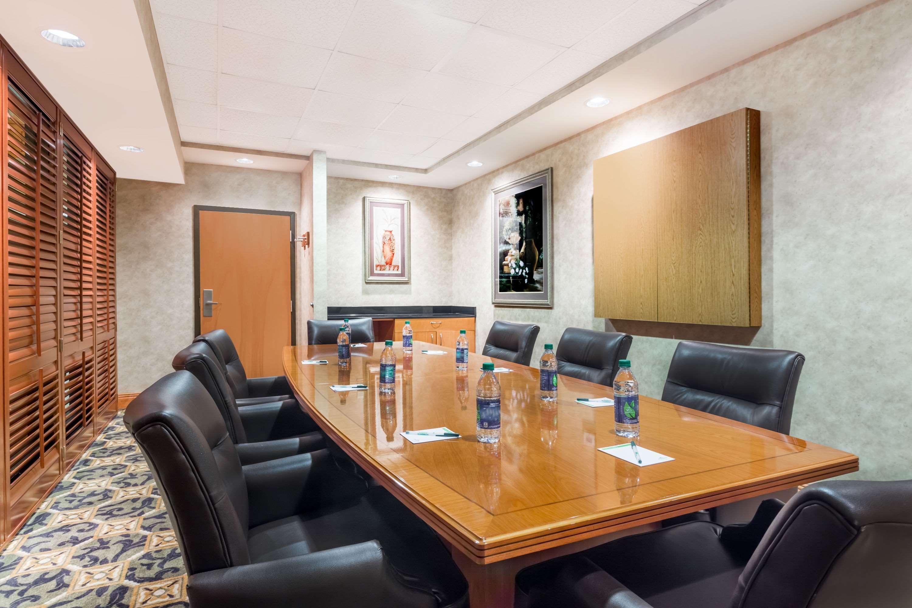 Hotel Wingate By Wyndham Lagrange Extérieur photo