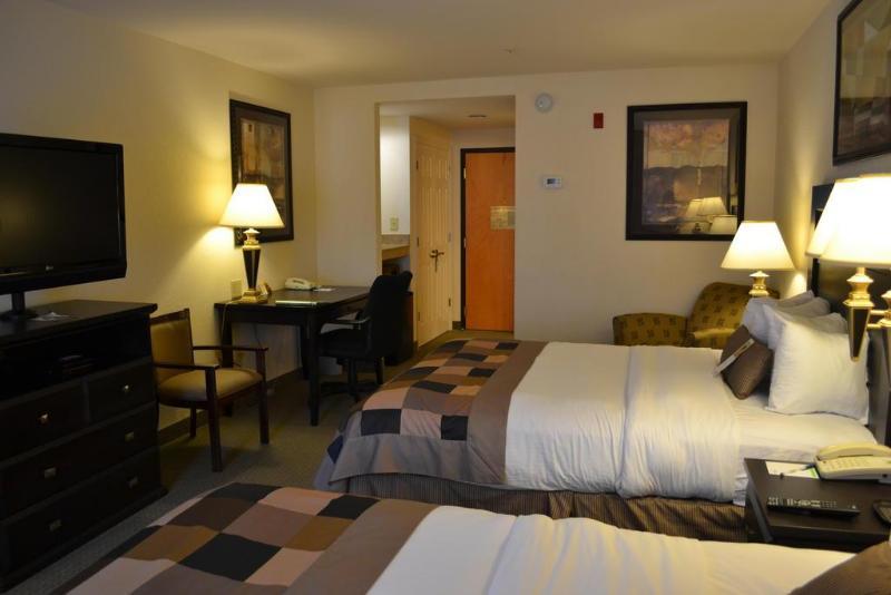 Hotel Wingate By Wyndham Lagrange Extérieur photo