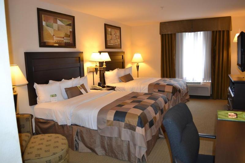 Hotel Wingate By Wyndham Lagrange Extérieur photo