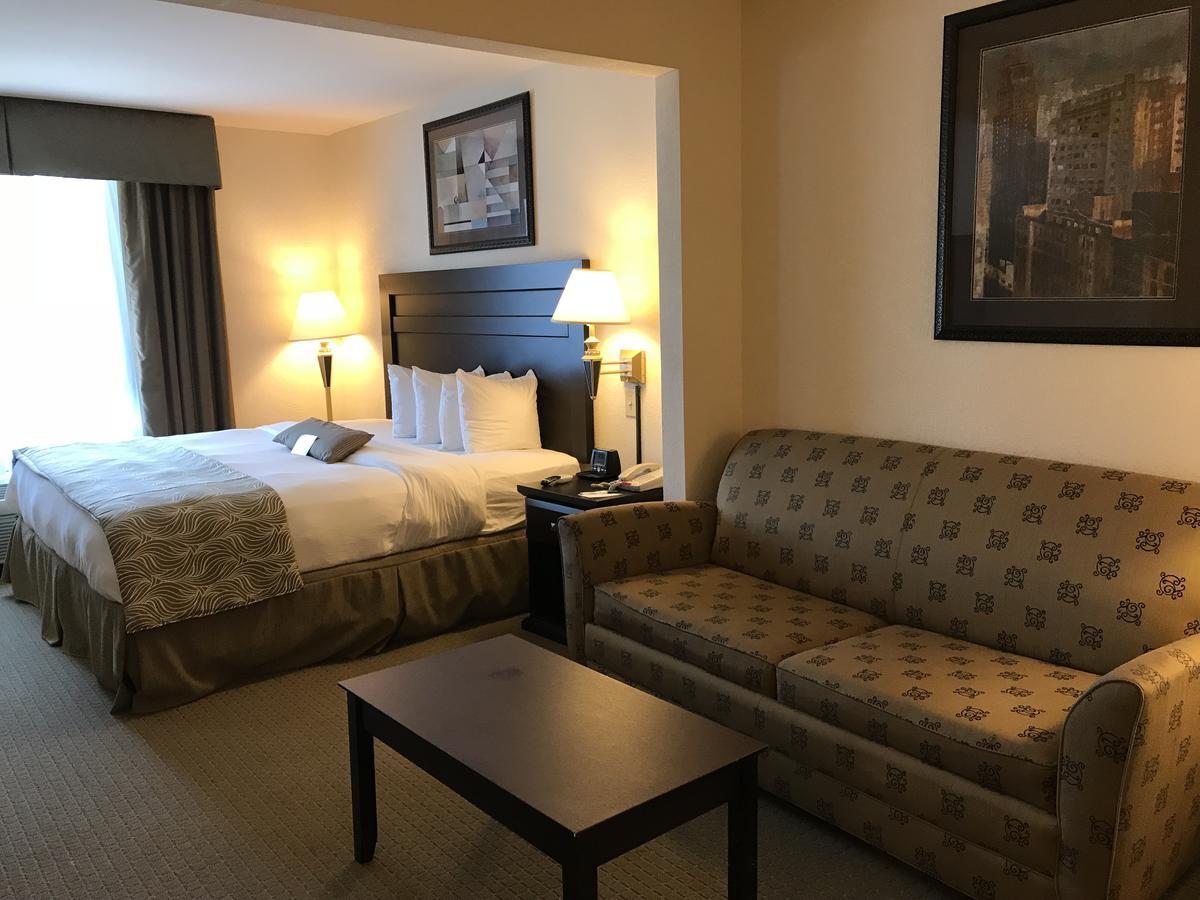 Hotel Wingate By Wyndham Lagrange Extérieur photo